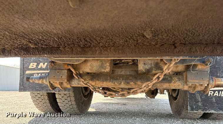 image for item EG5743 2007 Freightliner  Business Class M2 Crew Cab utility / service truck