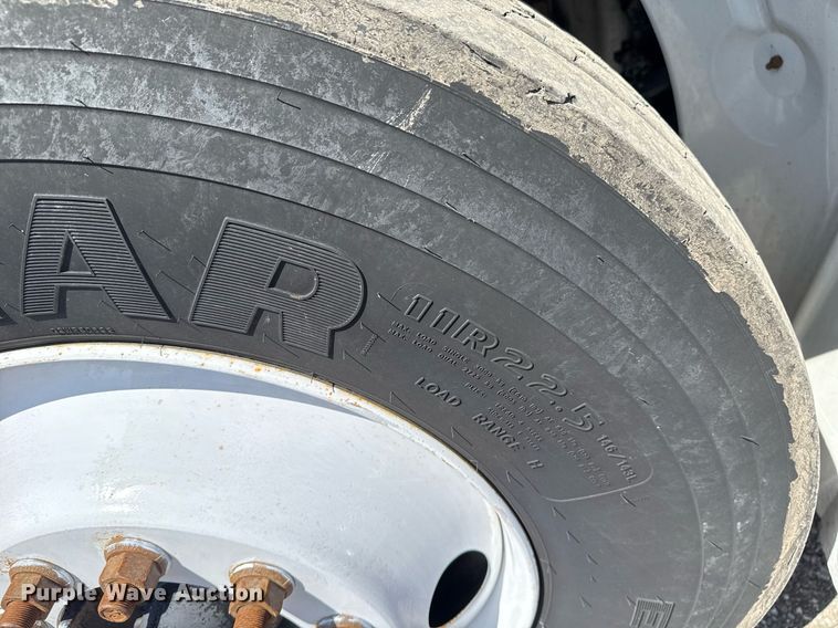 image for item EG5743 2007 Freightliner  Business Class M2 Crew Cab utility / service truck