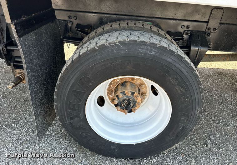 image for item EG5743 2007 Freightliner  Business Class M2 Crew Cab utility / service truck