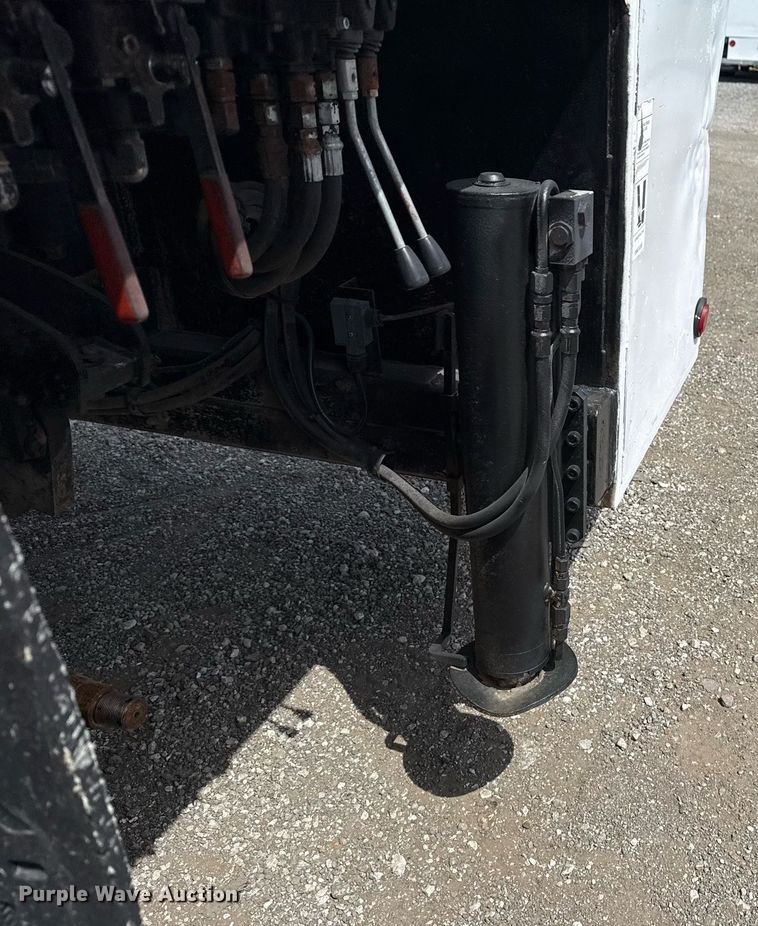 image for item EG5769 2008 Freightliner Business Class M2 Ext. Cab utility / service truck