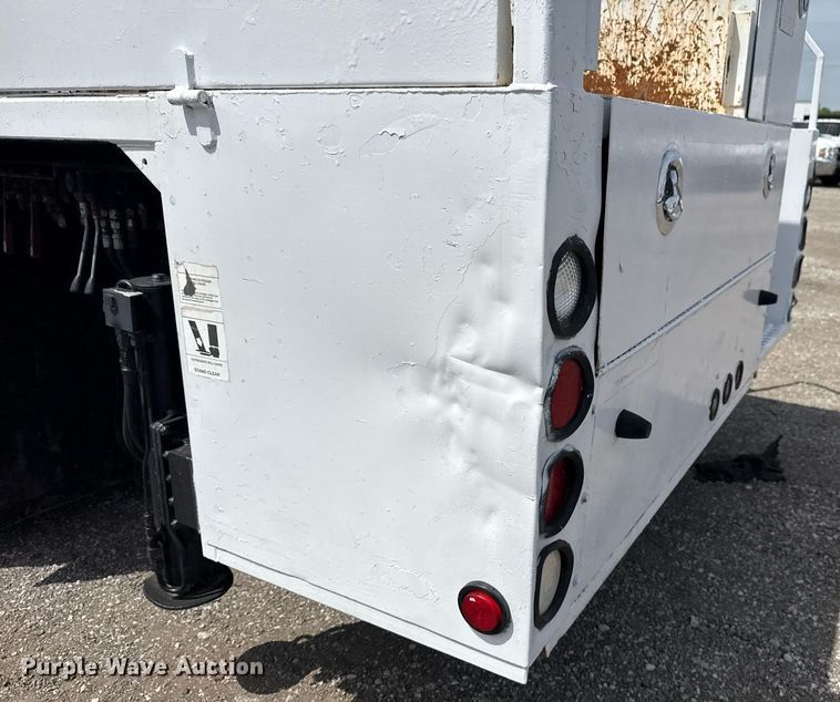 image for item EG5769 2008 Freightliner Business Class M2 Ext. Cab utility / service truck