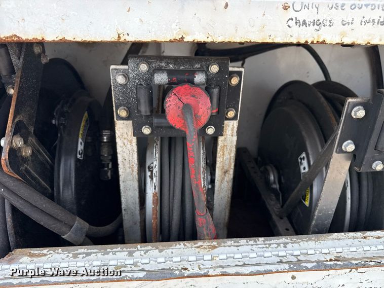 image for item EG5769 2008 Freightliner Business Class M2 Ext. Cab utility / service truck