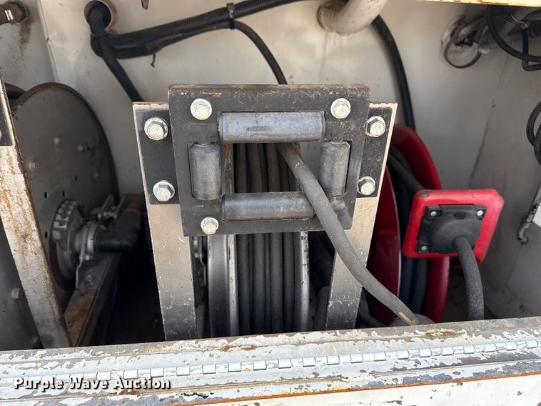 image for item EG5769 2008 Freightliner Business Class M2 Ext. Cab utility / service truck