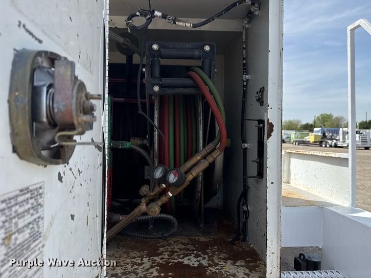 image for item EG5769 2008 Freightliner Business Class M2 Ext. Cab utility / service truck