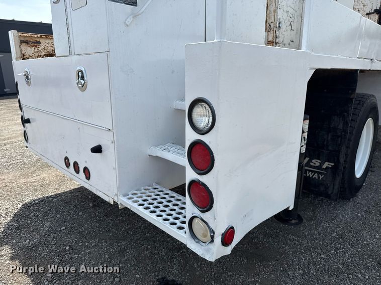 image for item EG5769 2008 Freightliner Business Class M2 Ext. Cab utility / service truck