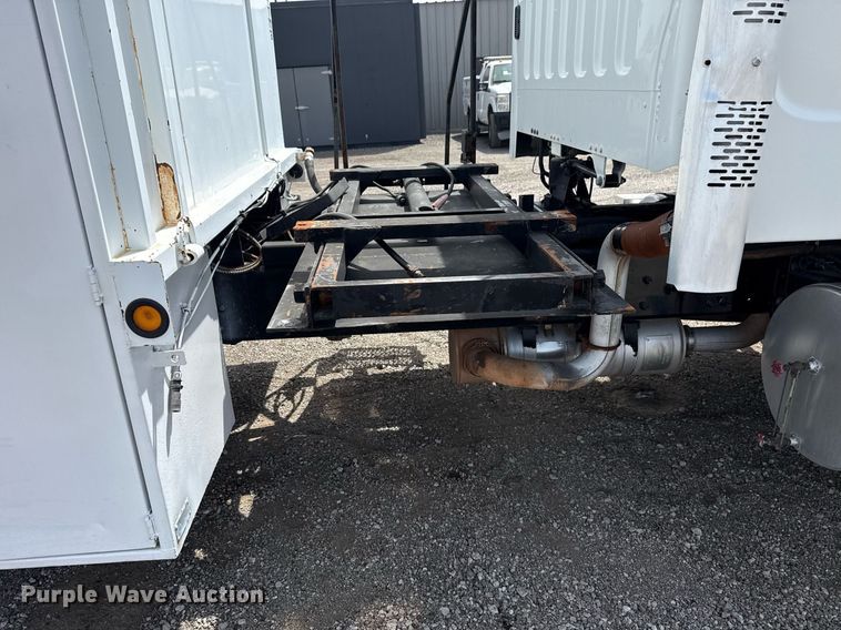 image for item EG5769 2008 Freightliner Business Class M2 Ext. Cab utility / service truck