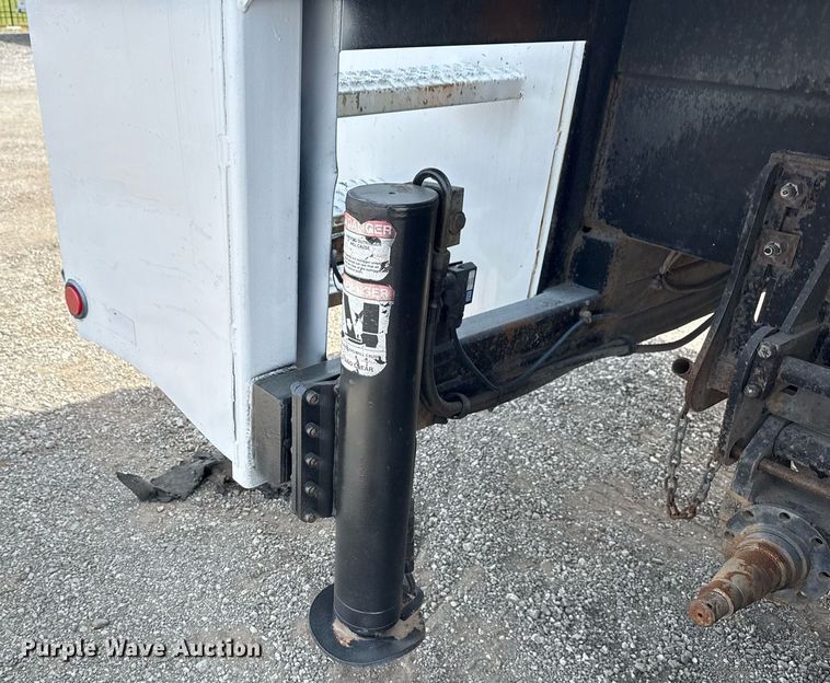 image for item EG5769 2008 Freightliner Business Class M2 Ext. Cab utility / service truck