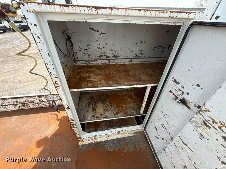 image for item EG5769 2008 Freightliner Business Class M2 Ext. Cab utility / service truck