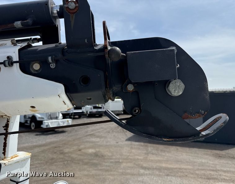 image for item EG5769 2008 Freightliner Business Class M2 Ext. Cab utility / service truck