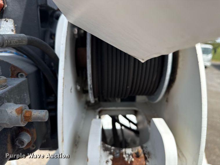 image for item EG5769 2008 Freightliner Business Class M2 Ext. Cab utility / service truck