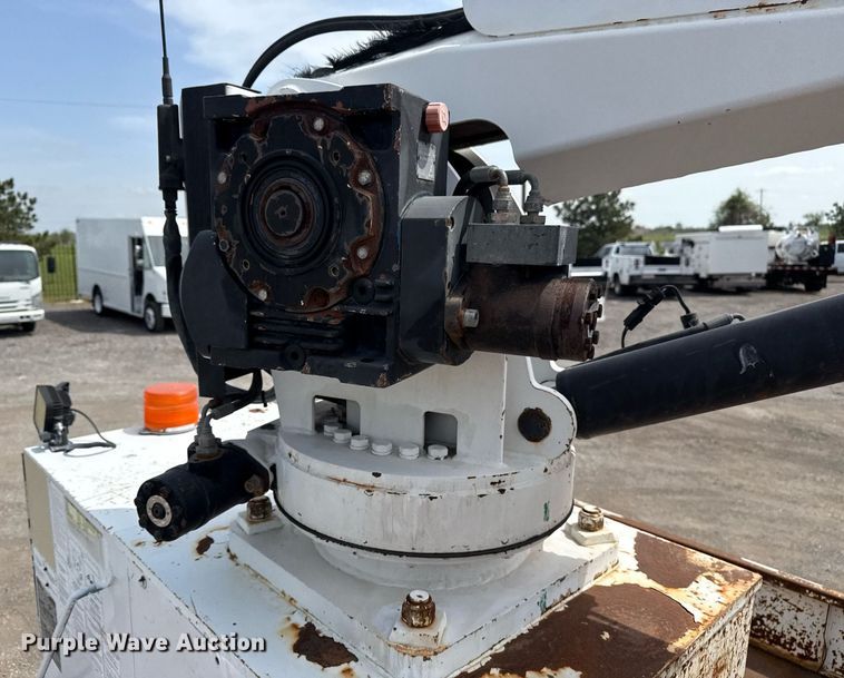 image for item EG5769 2008 Freightliner Business Class M2 Ext. Cab utility / service truck