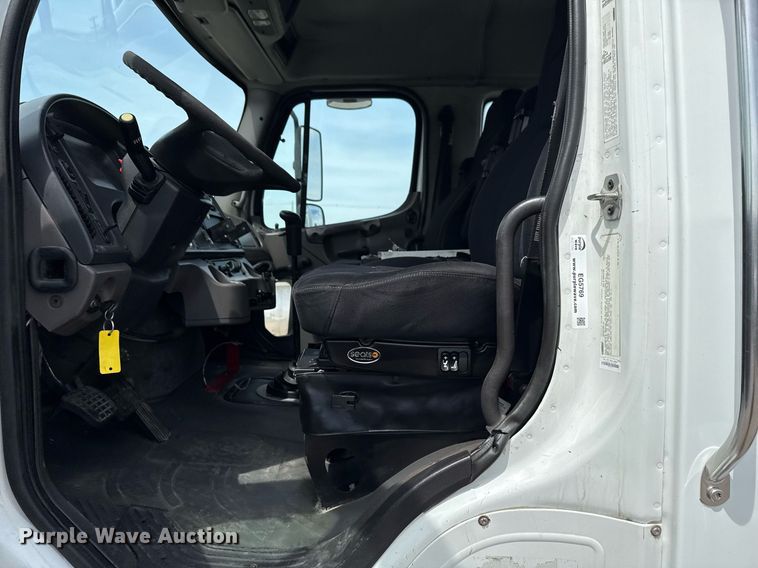 image for item EG5769 2008 Freightliner Business Class M2 Ext. Cab utility / service truck