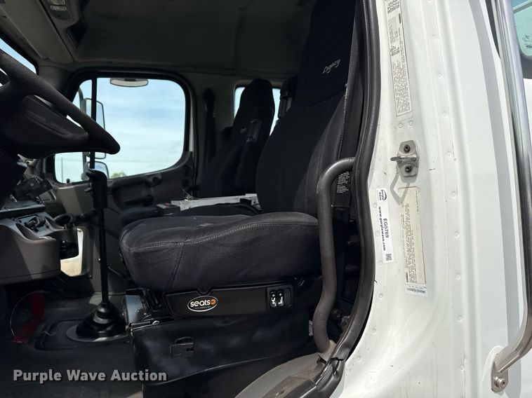 image for item EG5769 2008 Freightliner Business Class M2 Ext. Cab utility / service truck