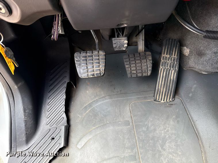 image for item EG5769 2008 Freightliner Business Class M2 Ext. Cab utility / service truck