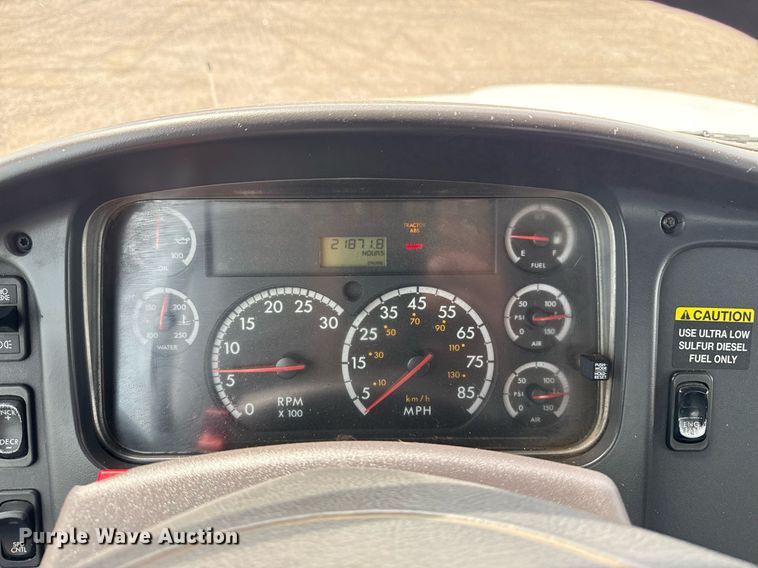 image for item EG5769 2008 Freightliner Business Class M2 Ext. Cab utility / service truck