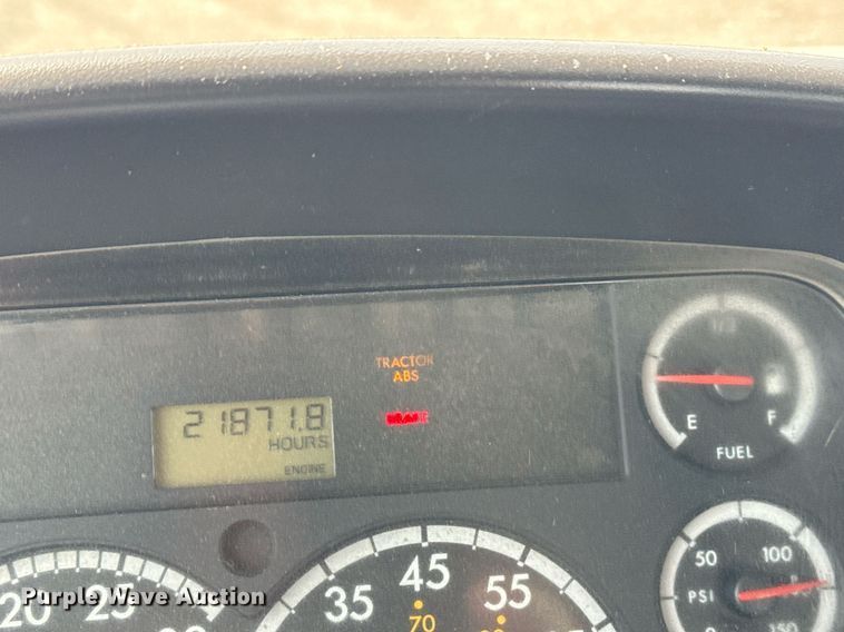 image for item EG5769 2008 Freightliner Business Class M2 Ext. Cab utility / service truck