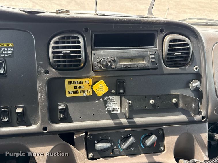 image for item EG5769 2008 Freightliner Business Class M2 Ext. Cab utility / service truck