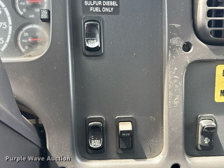 image for item EG5769 2008 Freightliner Business Class M2 Ext. Cab utility / service truck