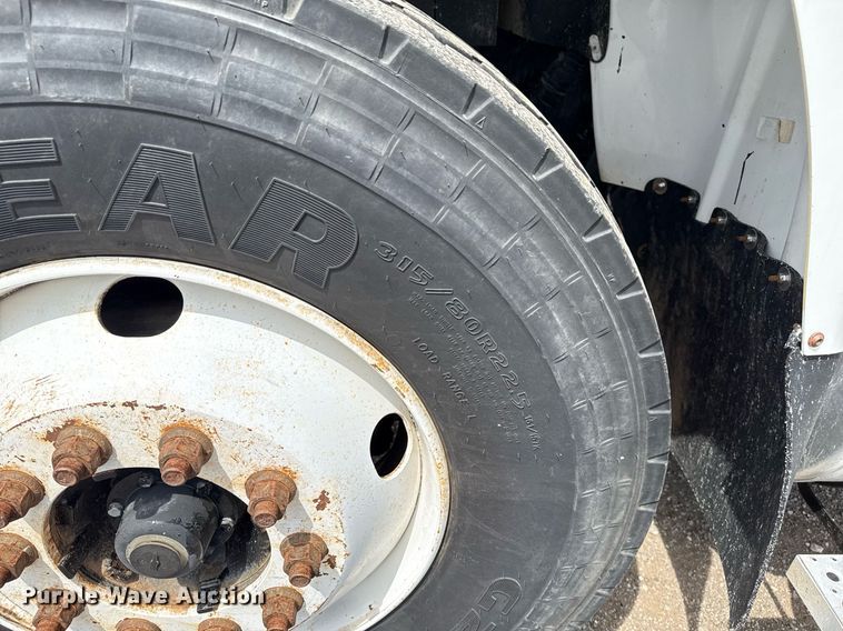 image for item EG5769 2008 Freightliner Business Class M2 Ext. Cab utility / service truck