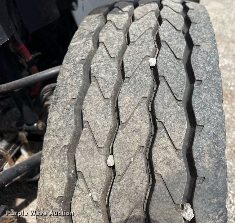 image for item EG5769 2008 Freightliner Business Class M2 Ext. Cab utility / service truck