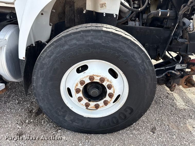 image for item EG5769 2008 Freightliner Business Class M2 Ext. Cab utility / service truck