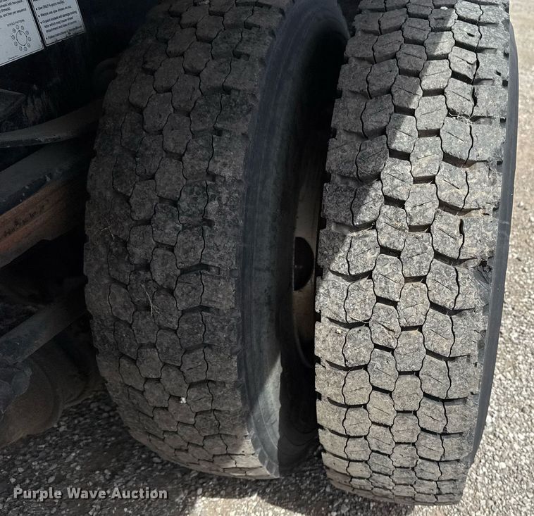 image for item EG5769 2008 Freightliner Business Class M2 Ext. Cab utility / service truck