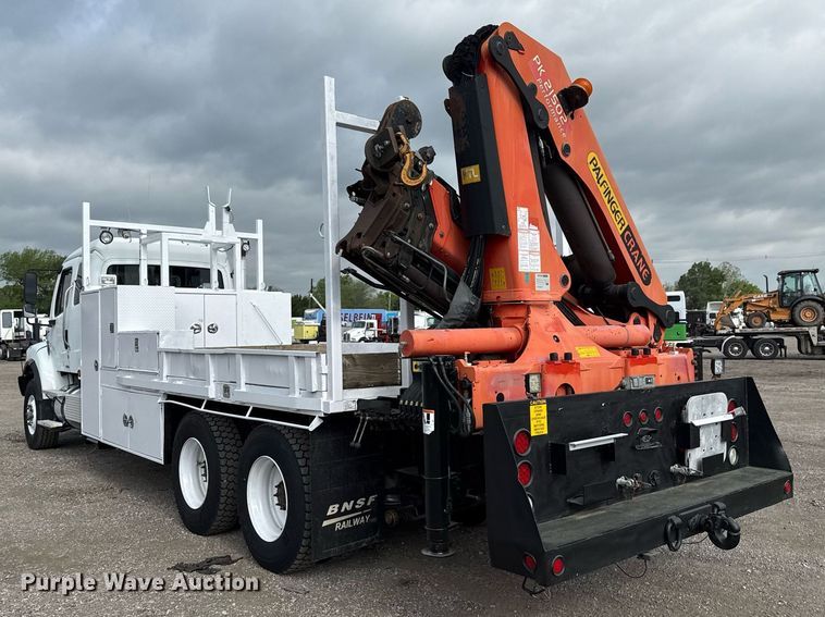 image for item EG5779 2007 Freightliner Business Class M2 Ext. Cab crane truck