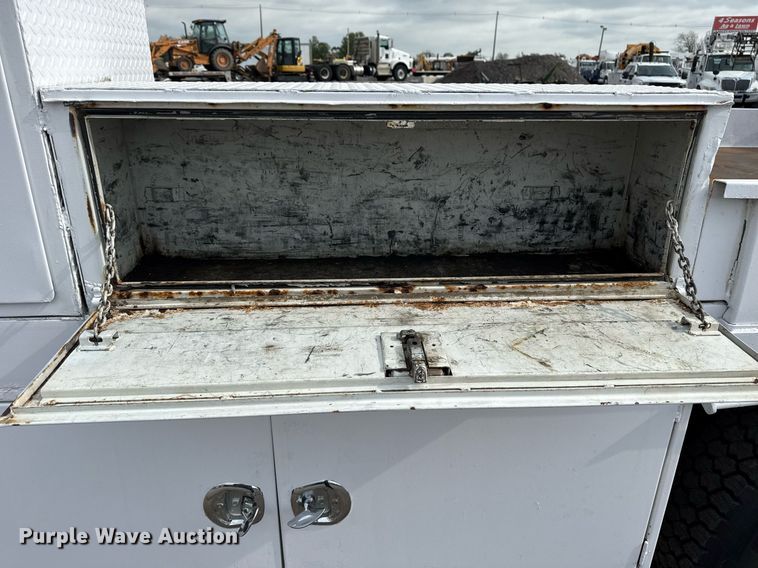 image for item EG5779 2007 Freightliner Business Class M2 Ext. Cab crane truck