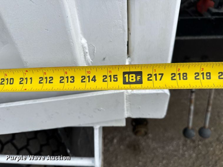 image for item EG5779 2007 Freightliner Business Class M2 Ext. Cab crane truck