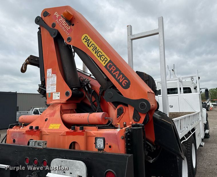 image for item EG5779 2007 Freightliner Business Class M2 Ext. Cab crane truck