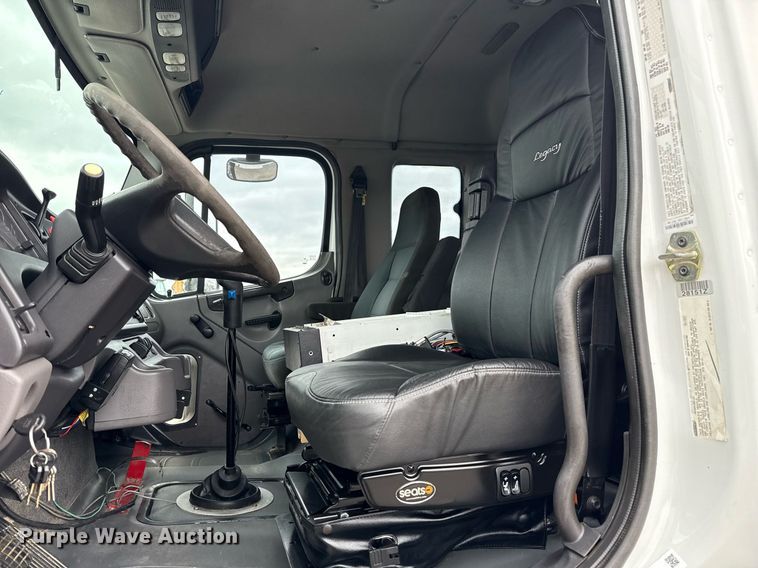 image for item EG5779 2007 Freightliner Business Class M2 Ext. Cab crane truck