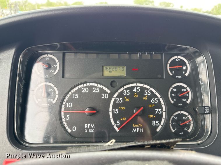 image for item EG5779 2007 Freightliner Business Class M2 Ext. Cab crane truck