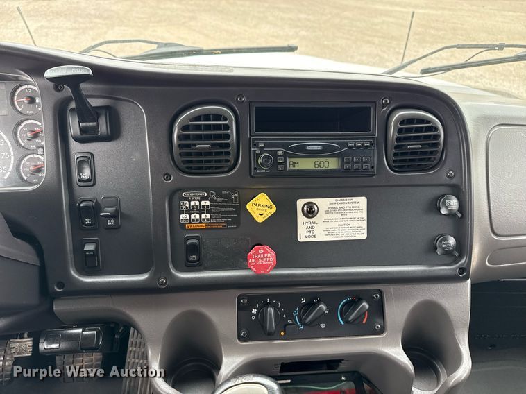 image for item EG5779 2007 Freightliner Business Class M2 Ext. Cab crane truck