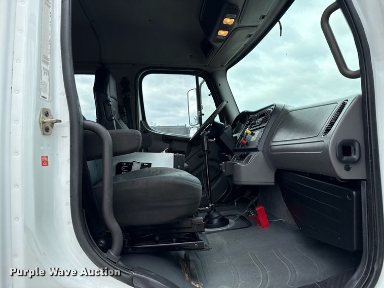image for item EG5779 2007 Freightliner Business Class M2 Ext. Cab crane truck