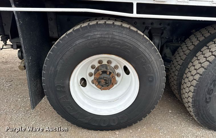 image for item EG5779 2007 Freightliner Business Class M2 Ext. Cab crane truck