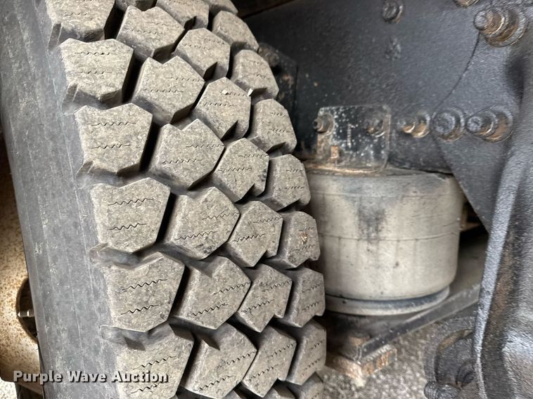 image for item EG5779 2007 Freightliner Business Class M2 Ext. Cab crane truck