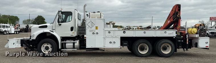 image for item EG5781 2010 Freightliner Business Class M2 crane truck