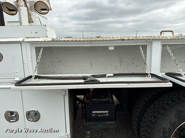 image for item EG5781 2010 Freightliner Business Class M2 crane truck