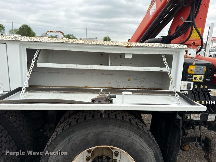 image for item EG5781 2010 Freightliner Business Class M2 crane truck