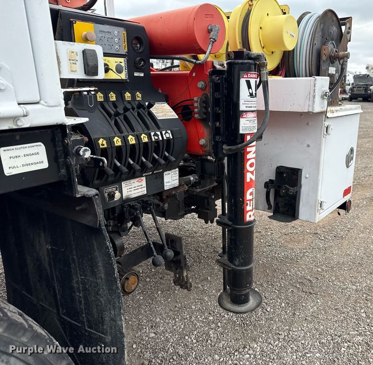 image for item EG5781 2010 Freightliner Business Class M2 crane truck