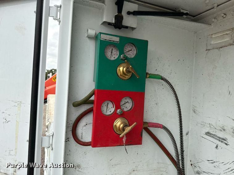 image for item EG5781 2010 Freightliner Business Class M2 crane truck