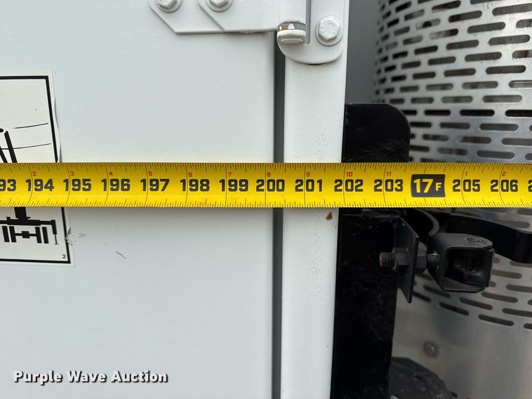 image for item EG5781 2010 Freightliner Business Class M2 crane truck