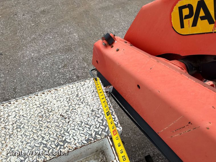 image for item EG5781 2010 Freightliner Business Class M2 crane truck