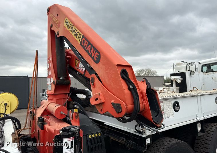 image for item EG5781 2010 Freightliner Business Class M2 crane truck