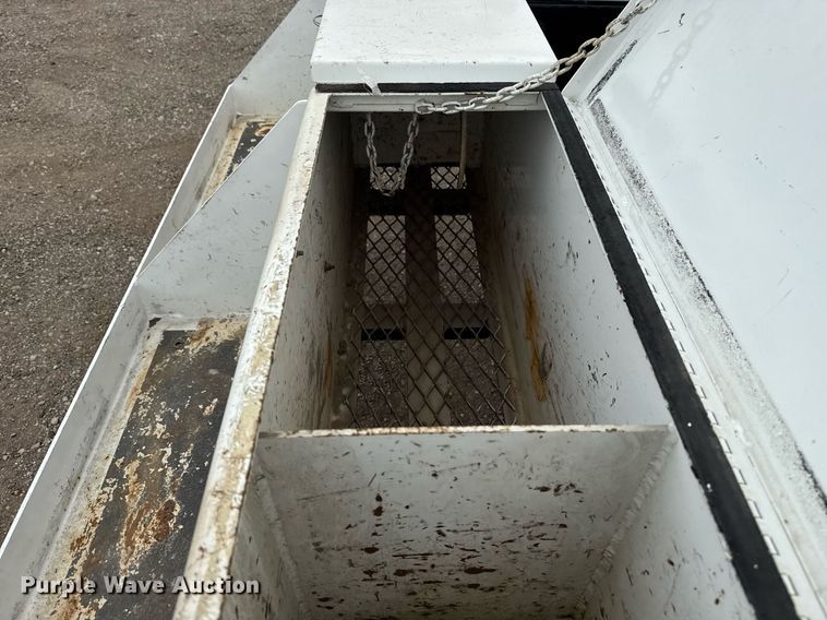 image for item EG5781 2010 Freightliner Business Class M2 crane truck