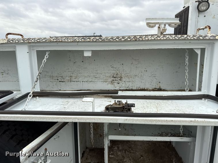 image for item EG5781 2010 Freightliner Business Class M2 crane truck