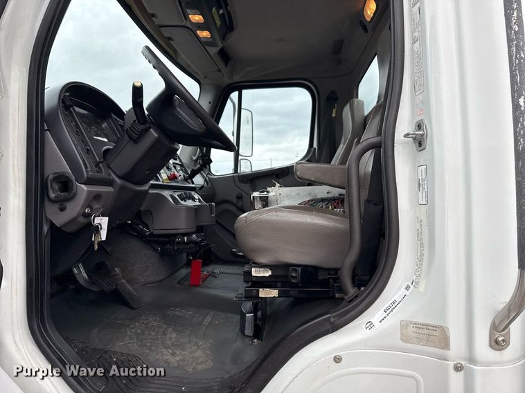 image for item EG5781 2010 Freightliner Business Class M2 crane truck