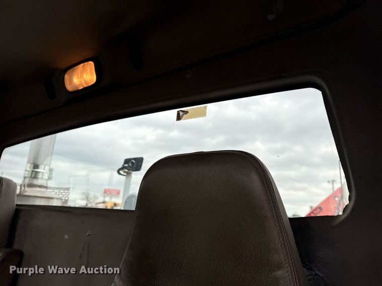 image for item EG5781 2010 Freightliner Business Class M2 crane truck