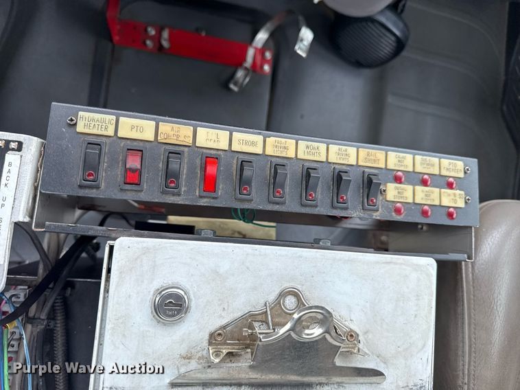 image for item EG5781 2010 Freightliner Business Class M2 crane truck