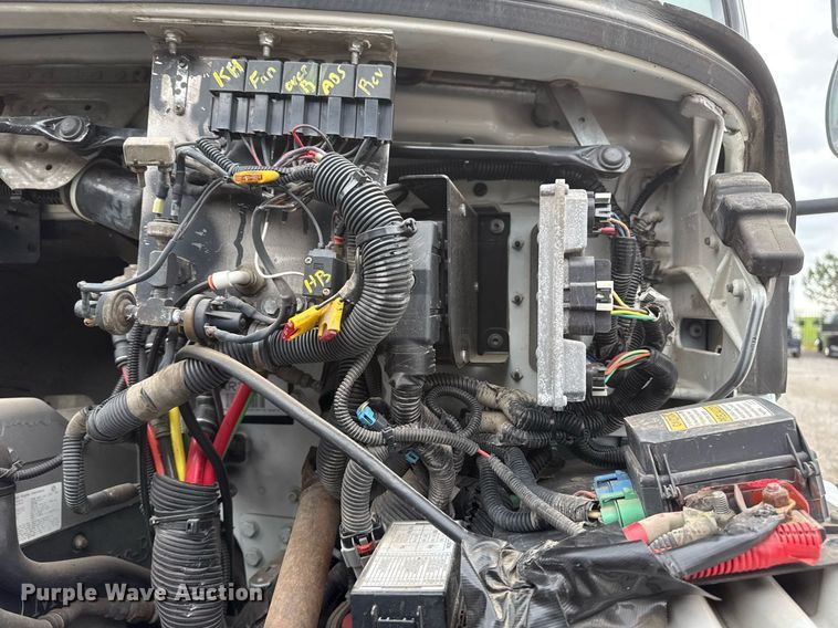 image for item EG5781 2010 Freightliner Business Class M2 crane truck